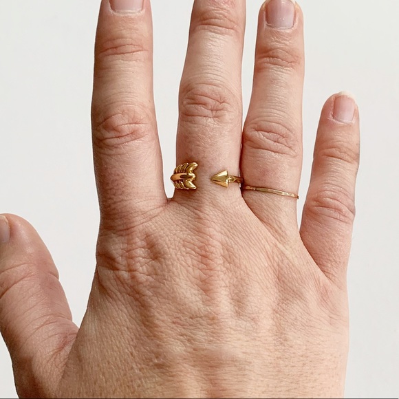Stella & Dot Jewelry - Stella & Dot Gold Arrow Ring